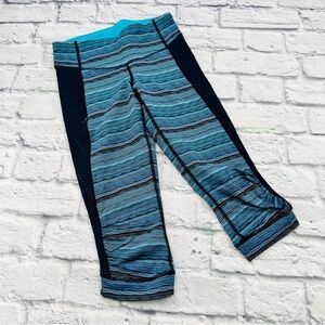 Lululemon Stop at Nothing Cropped Athletic Capri Leggings Size 4 Blue Space Dye